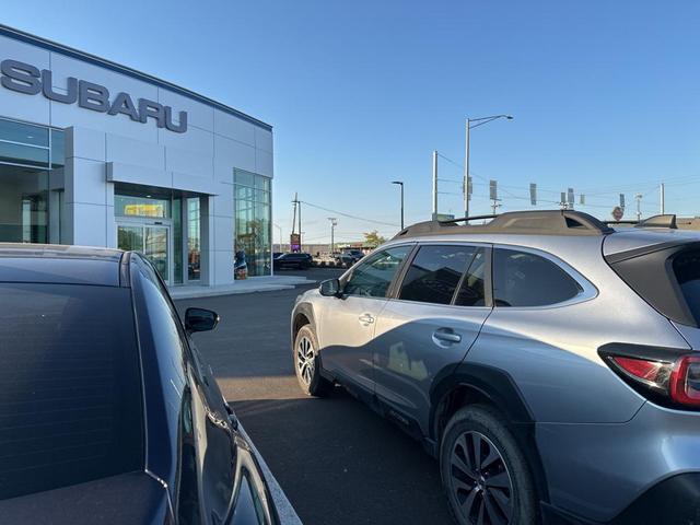 Photo of 2024 Ice Silver Metallic Subaru Outback