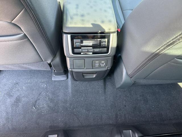 Photo of 2025 Autumn Green Metallic Subaru Ascent