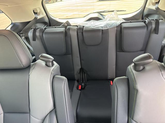 Photo of 2025 Autumn Green Metallic Subaru Ascent