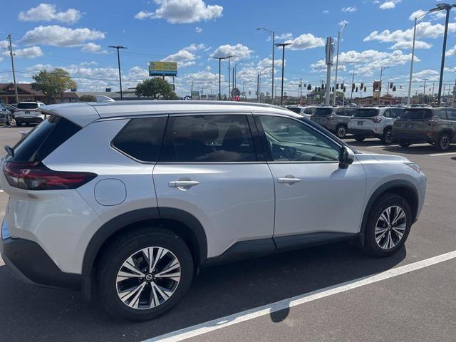 Photo of 2021 Brilliant Silver Metallic Nissan Rogue