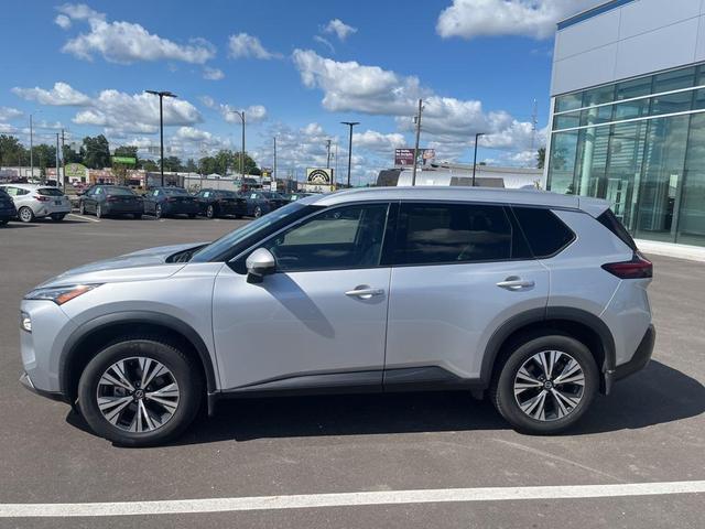 Photo of 2021 Brilliant Silver Metallic Nissan Rogue