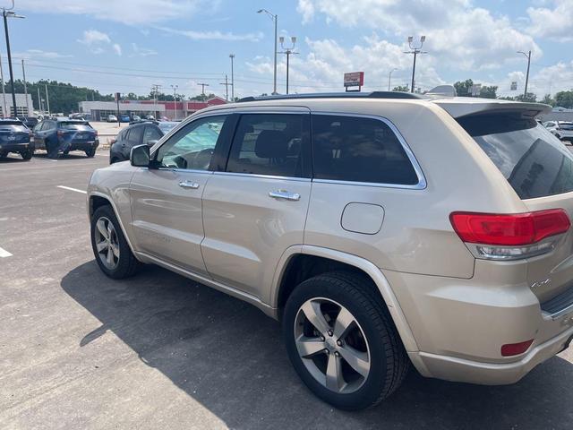Photo of 2015 Cashmere Pearlcoat Jeep Grand Cherokee