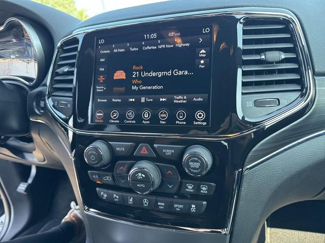 Photo of 2021 Pacific Blue Clearcoat Jeep Grand Cherokee
