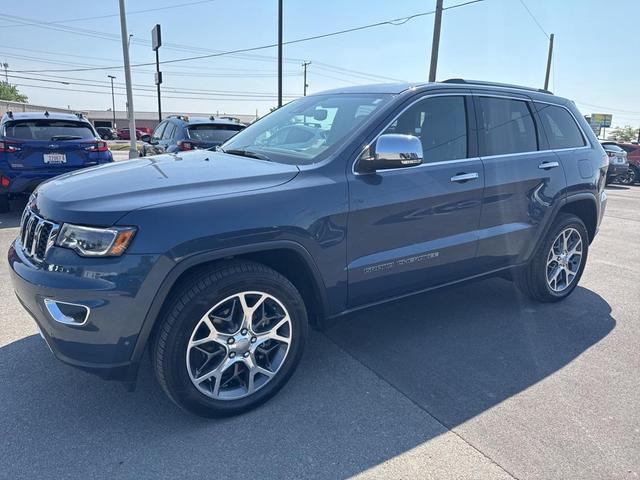 Photo of 2021 Pacific Blue Clearcoat Jeep Grand Cherokee