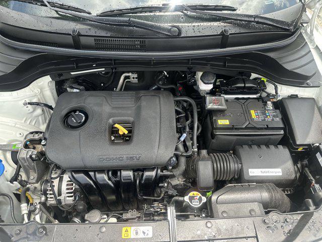 Photo of 2024 Clear White/Black Roof Kia Soul