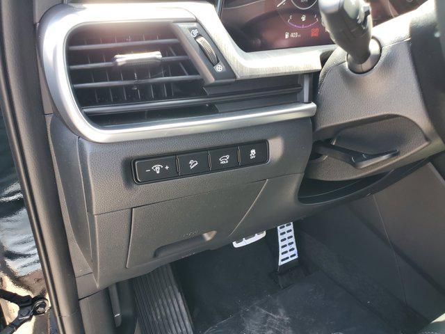 Photo of 2025 Ebony Kia Telluride