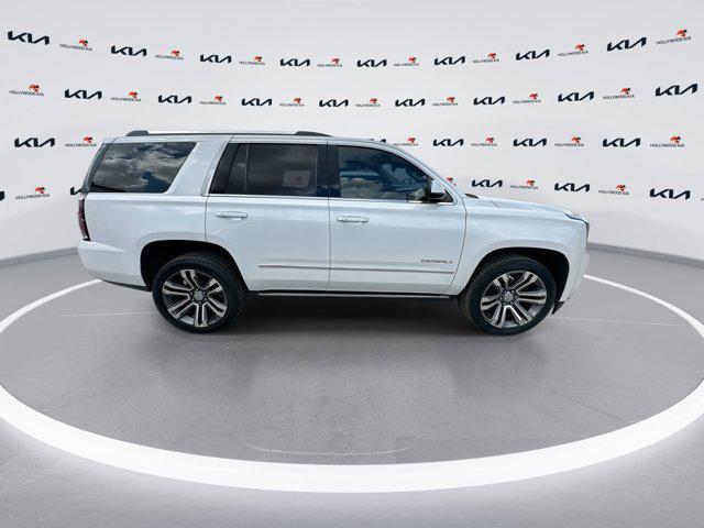 Photo of 2019 White Frost Tricoat GMC Yukon