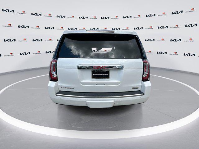 Photo of 2019 White Frost Tricoat GMC Yukon