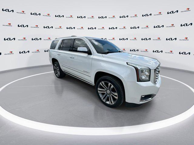 Photo of 2019 White Frost Tricoat GMC Yukon