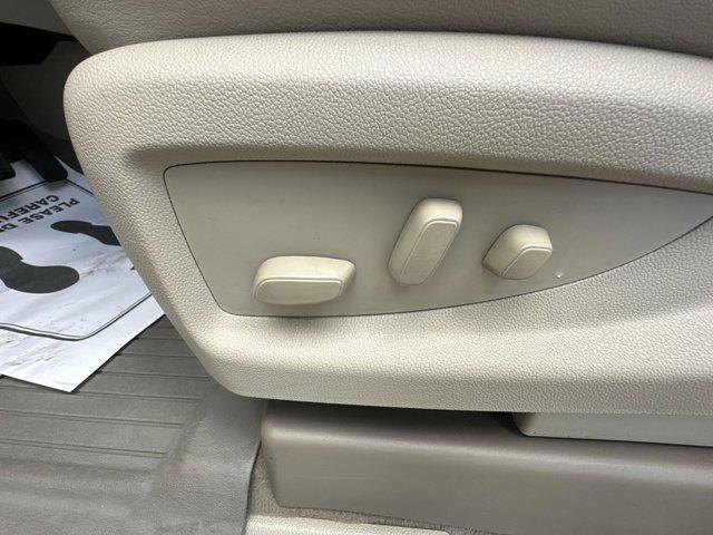 Photo of 2019 White Frost Tricoat GMC Yukon