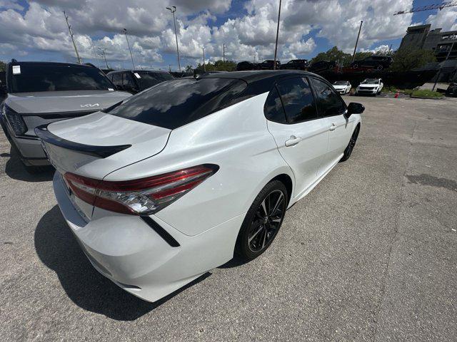 Photo of 2019 Pearl Toyota Camry