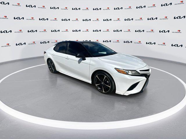 Photo of 2019 Pearl Toyota Camry