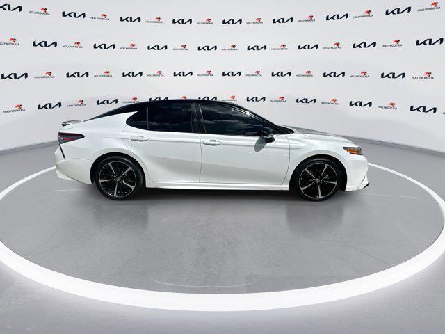 Photo of 2019 Pearl Toyota Camry