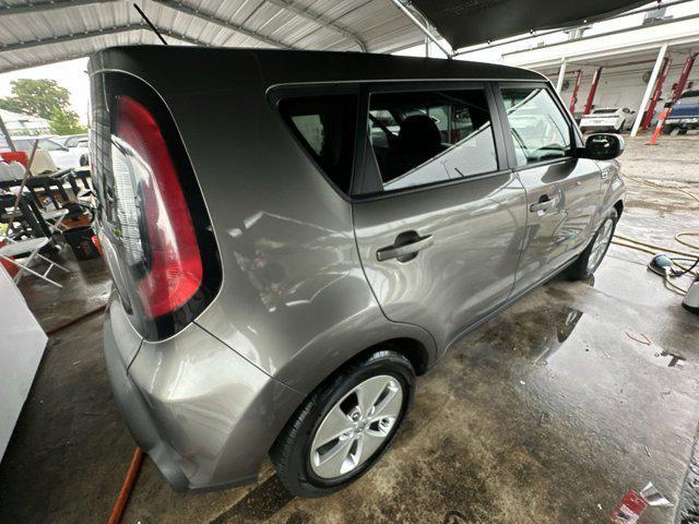 Photo of 2016 Titanium Gray Kia Soul