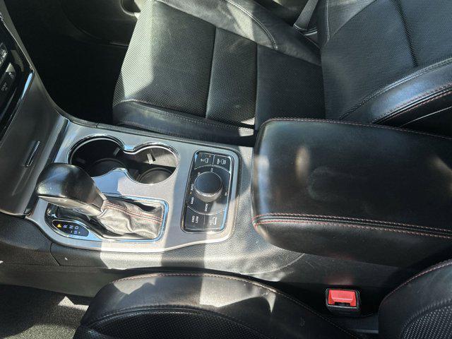Photo of 2020 Slate Blue Pearlcoat Jeep Grand Cherokee