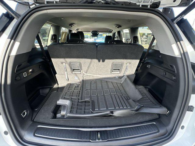 Photo of 2024 Bright White Clearcoat Jeep Grand Cherokee L