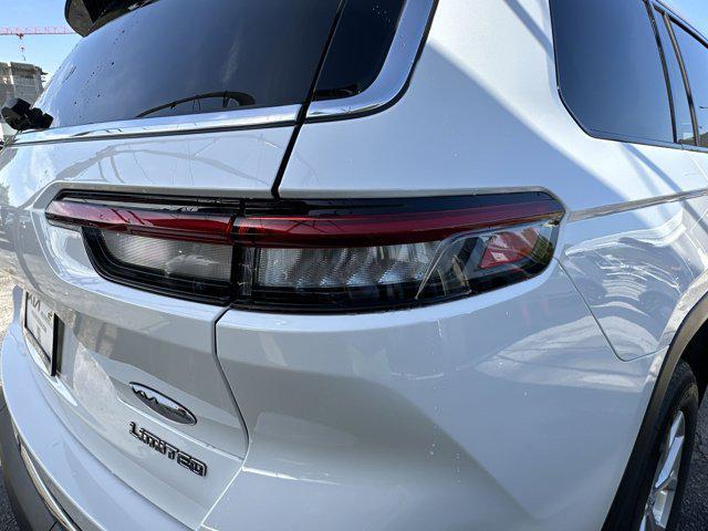 Photo of 2024 Bright White Clearcoat Jeep Grand Cherokee L