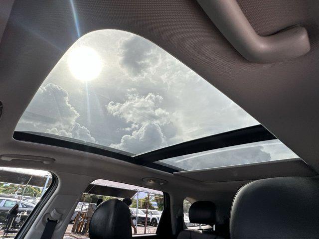 Photo of 2023 Wolf Gray Kia Sorento