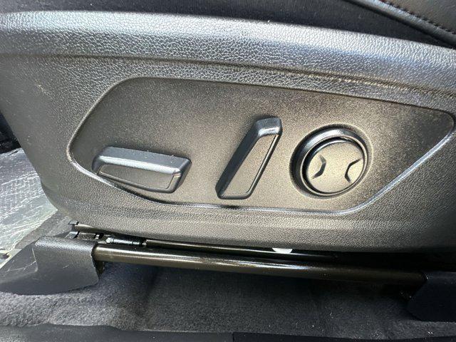 Photo of 2023 Wolf Gray Kia Sorento
