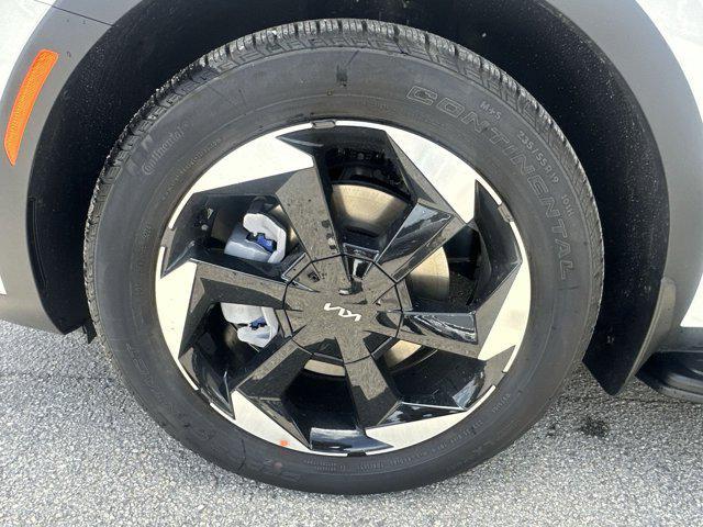 Photo of 2025 Snow White Pearl Kia Sorento Hybrid