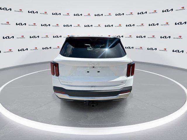 Photo of 2025 Snow White Pearl Kia Sorento Hybrid