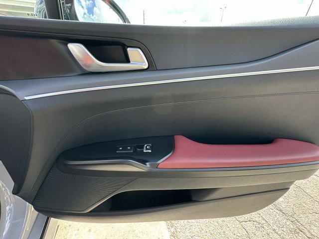 Photo of 2024 Wolf Gray Kia K5