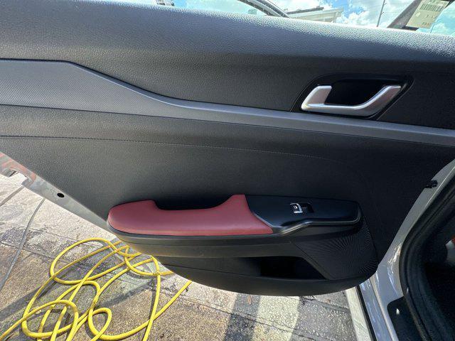 Photo of 2024 Wolf Gray Kia K5