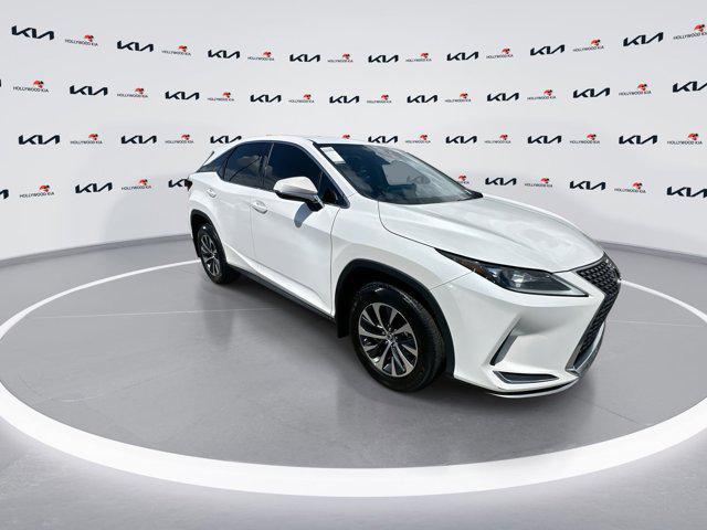 Photo of 2022 White Lexus RX 350