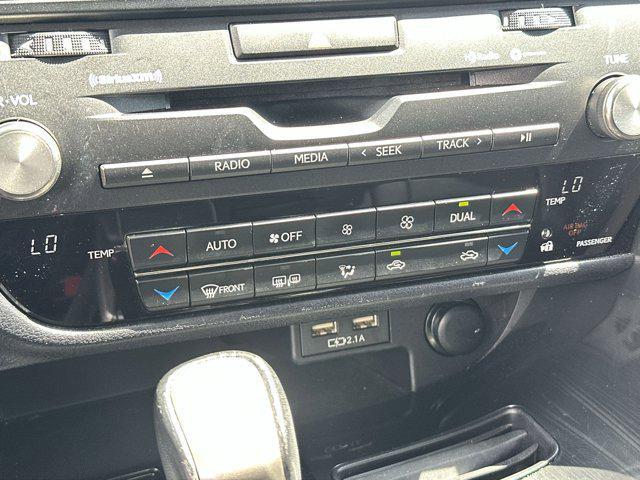 Photo of 2022 White Lexus RX 350