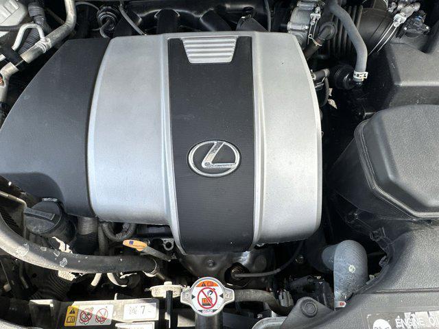 Photo of 2022 White Lexus RX 350