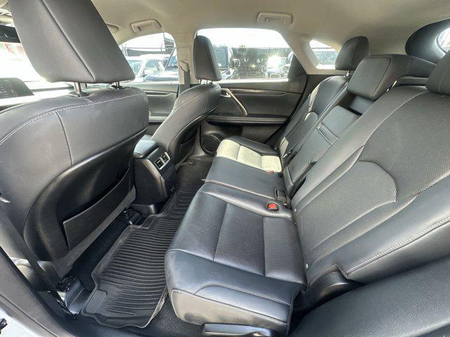 Photo of 2022 White Lexus RX 350