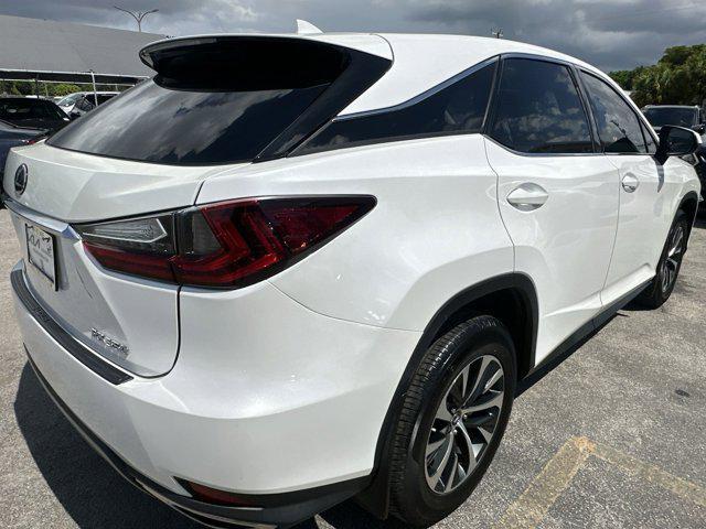 Photo of 2022 White Lexus RX 350