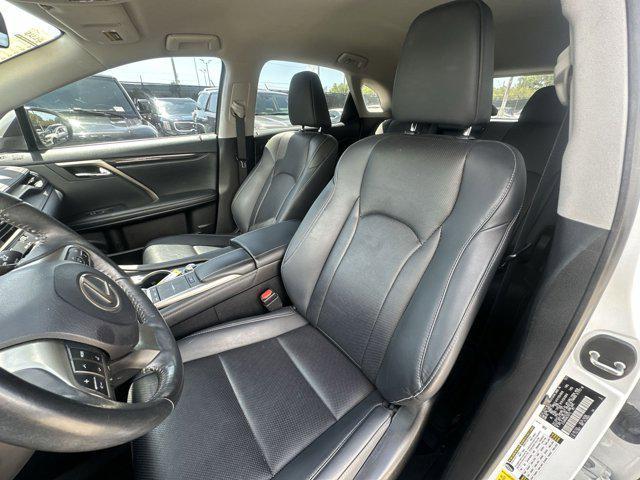 Photo of 2022 White Lexus RX 350