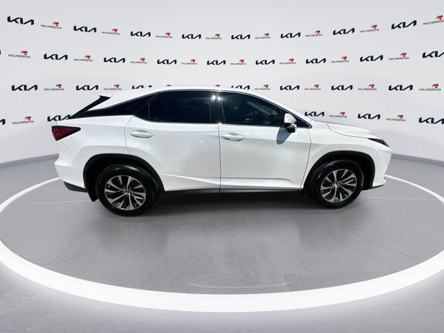 Photo of 2022 White Lexus RX 350