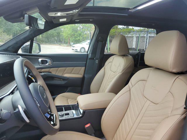 Photo of 2025 Silver Kia Sorento