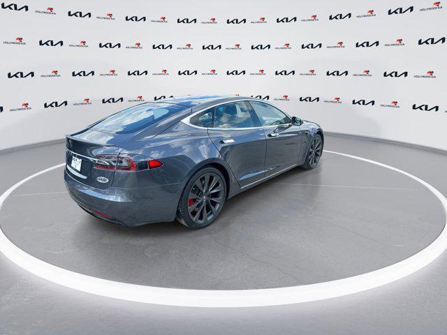 Photo of 2020 Midnight Silver Metallic Tesla Model S