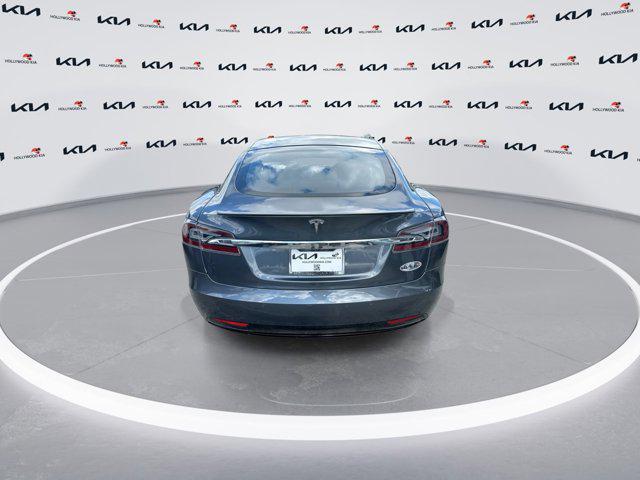 Photo of 2020 Midnight Silver Metallic Tesla Model S