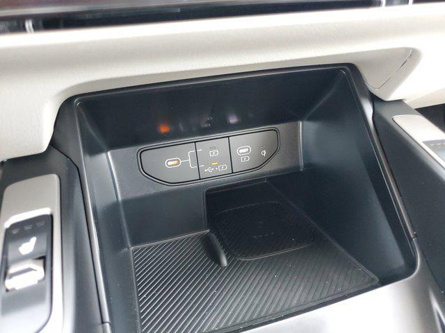 Photo of 2025 Red Kia Sorento