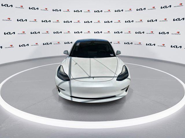 Photo of 2020 White Tesla Model 3