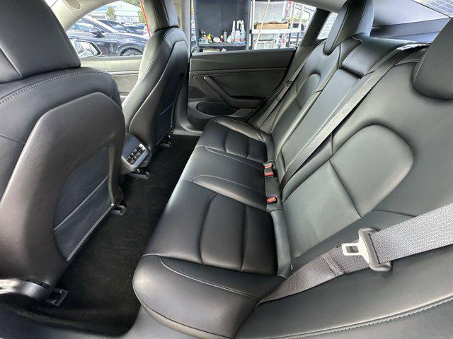 Photo of 2020 White Tesla Model 3