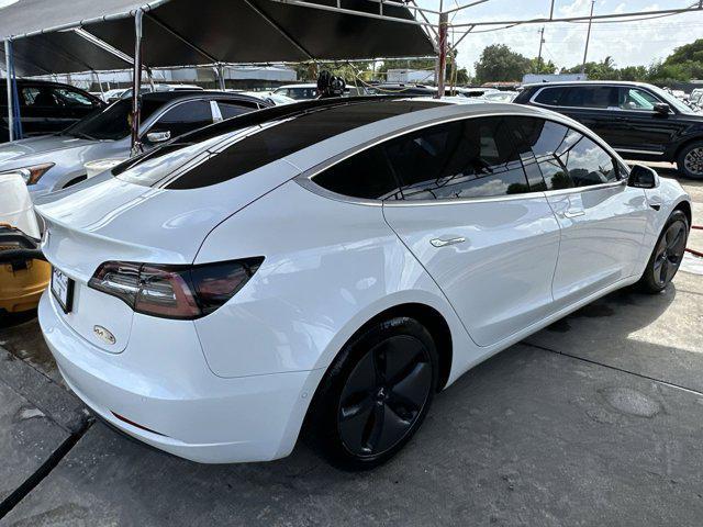 Photo of 2020 White Tesla Model 3