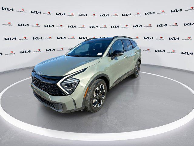 Photo of 2024 Jungle Green Kia Sportage