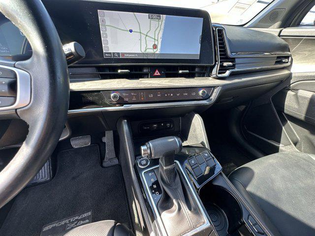 Photo of 2024 Jungle Green Kia Sportage