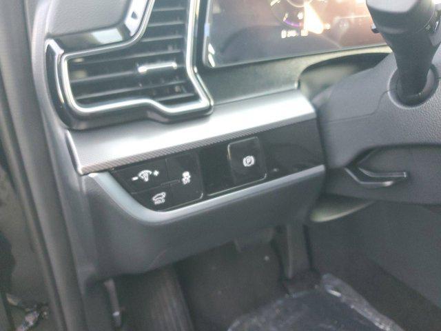 Photo of 2025 Dawning Red Kia Sportage
