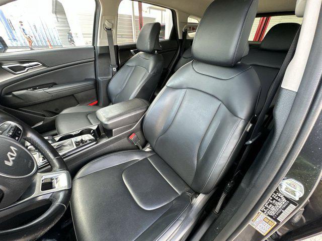 Photo of 2023 Gravity Gray Kia Sportage