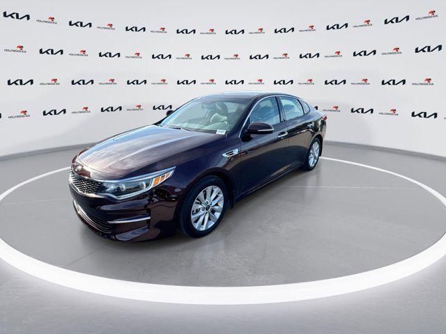 Photo of 2017 Sangria Kia Optima