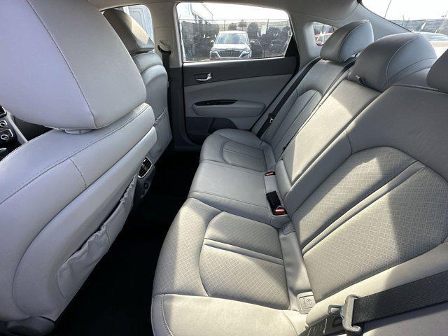 Photo of 2017 Sangria Kia Optima