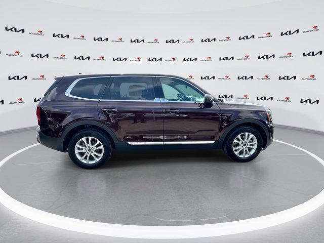 Photo of 2022 Sangria Kia Telluride