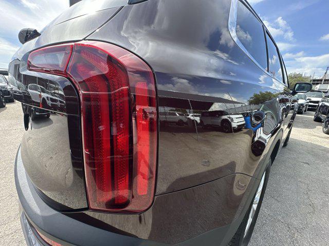 Photo of 2022 Sangria Kia Telluride