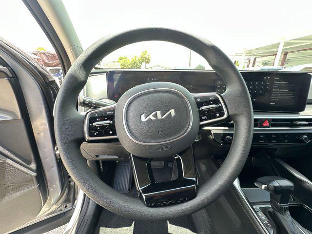 Photo of 2025 Everlasting Silver Kia Sorento